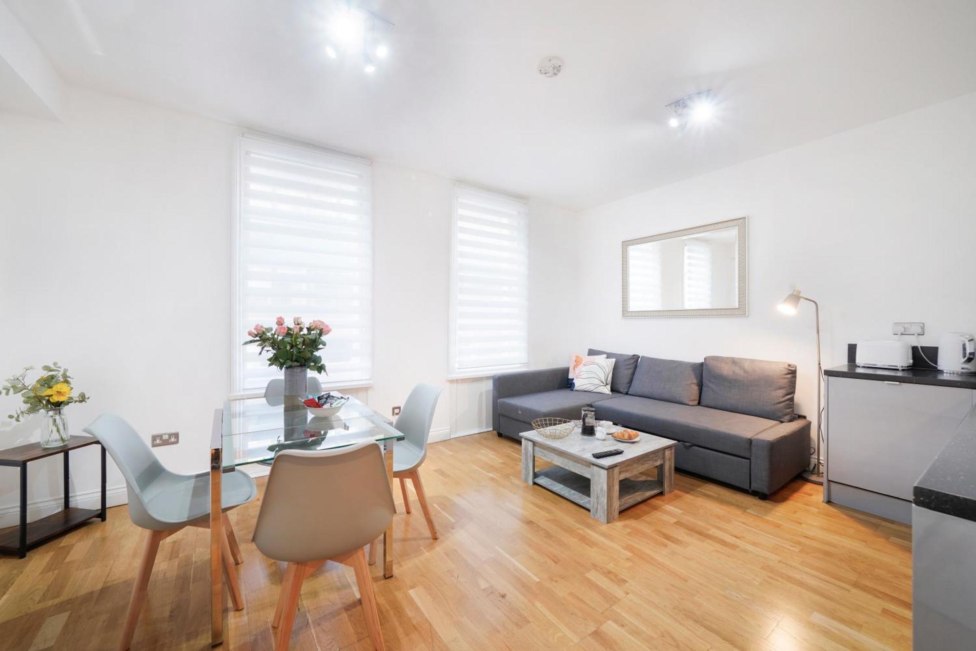 לונדון Apt 1, Soho Apartments 1St Floor By Indigo Flats מראה חיצוני תמונה