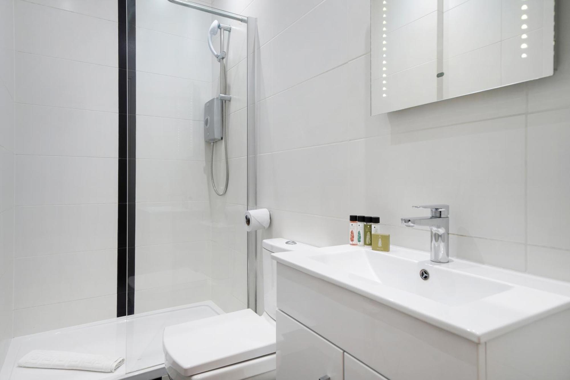 לונדון Apt 1, Soho Apartments 1St Floor By Indigo Flats מראה חיצוני תמונה